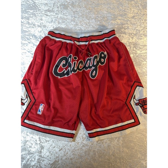 Just Don Pants - Just Don Chicago Bulls Shorts 1997-98 NBA Basketball Red Mesh Size M USA